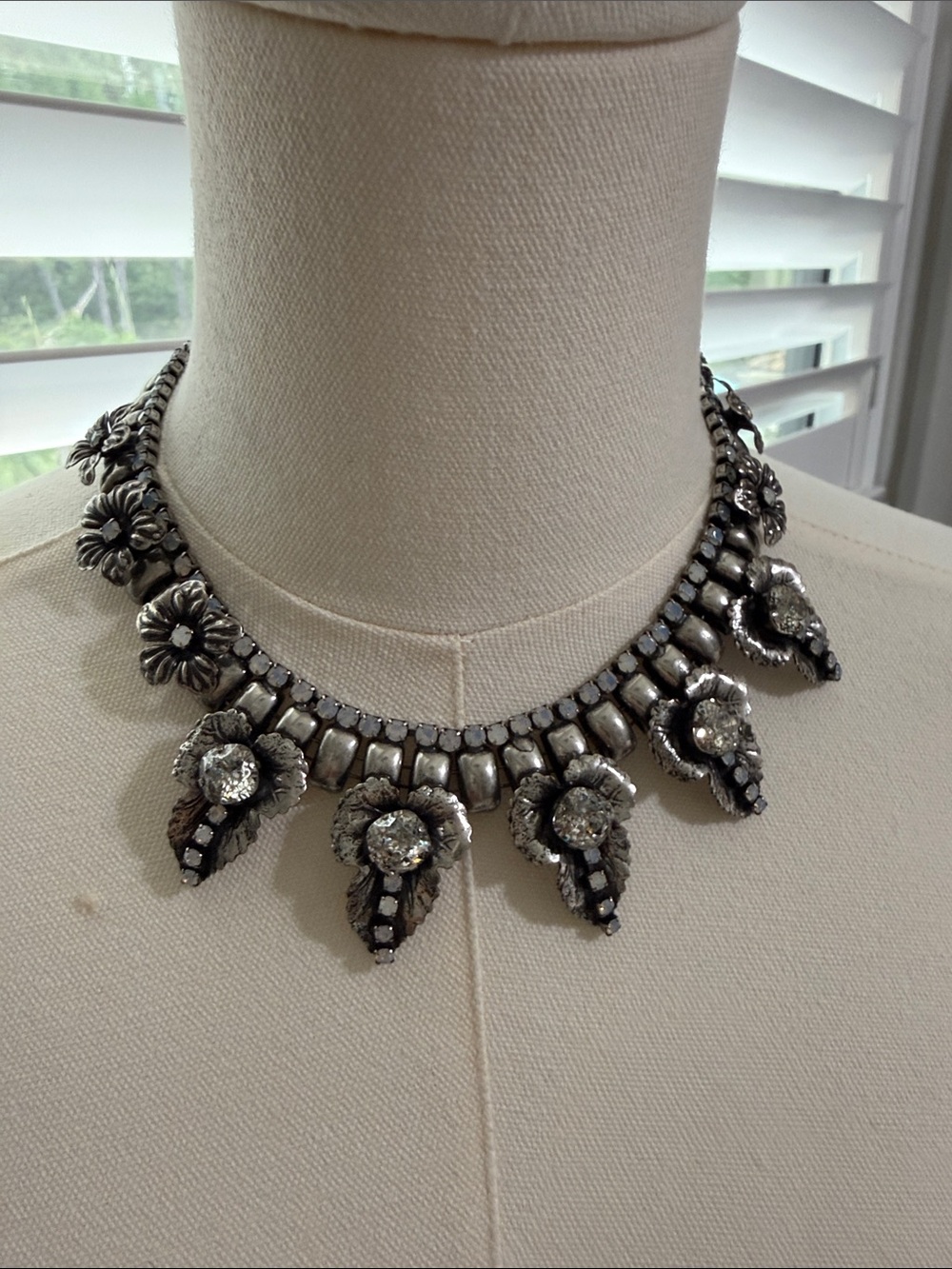 Vittorio Ceccoli Vintage-Inspired Silver Floral Statement Necklace